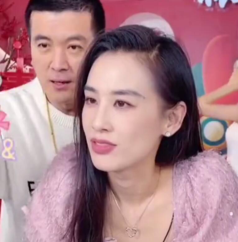 杨子求大家不要再恭喜黄圣依——娱乐圈背后的真相